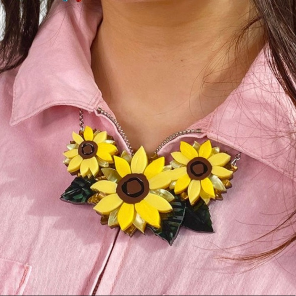 Erstwilder Follow the Sun Necklace Sunflowers Yellow Pinup Rockabilly New in Box